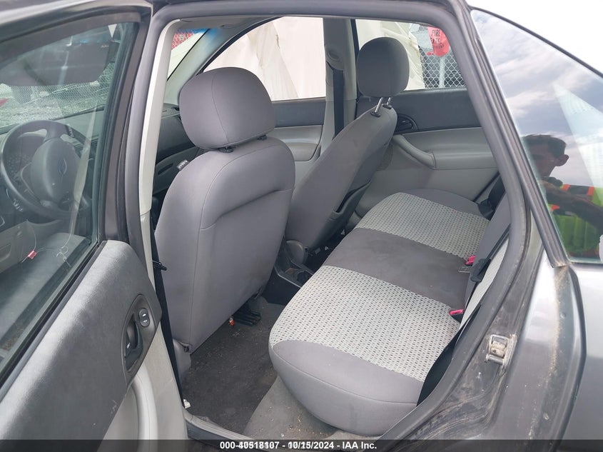 2007 FORD FOCUS VIN: 1FAHP34NX7W137935
