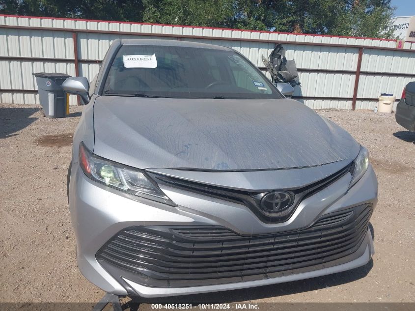 4T1B11HK1KU264403 2019 Toyota Camry Le