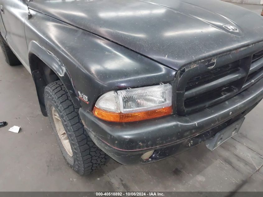 1B7GG26Y8XS166381 1999 Dodge Dakota