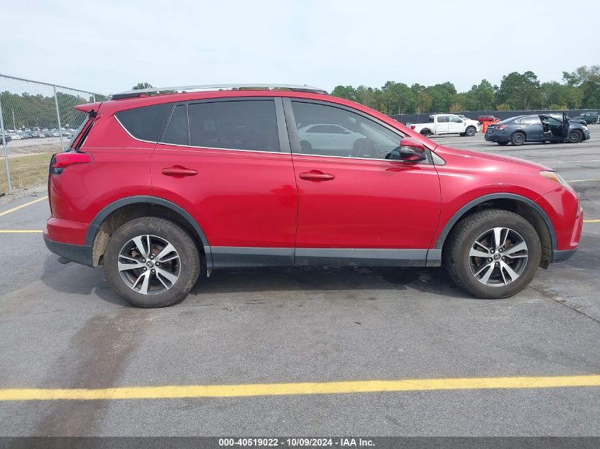 JTMWFREV6HJ135121 2017 Toyota Rav4 Xle