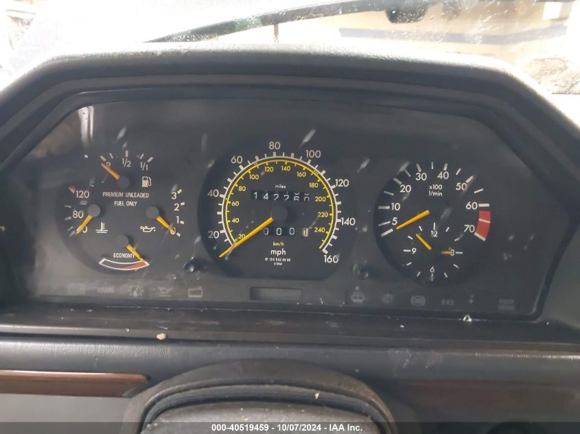 WDBEA30D3LB235863 1990 Mercedes-Benz 300 E