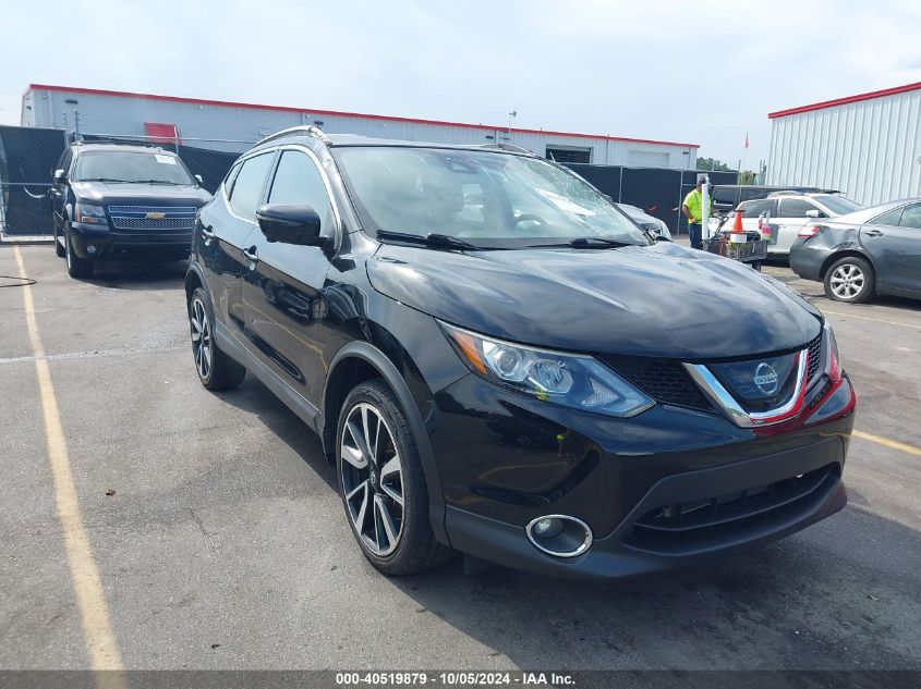 JN1BJ1CP5JW100780 2018 NISSAN ROGUE - Image 1