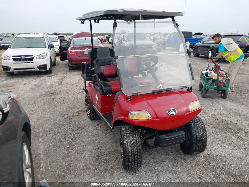 2022 EVOLUTION CLASSIC 4PR GOLF CART