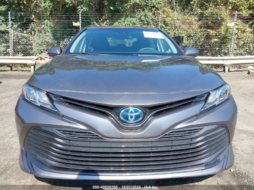 4T1B31HK3JU002777 2018 Toyota Camry Hybrid Le