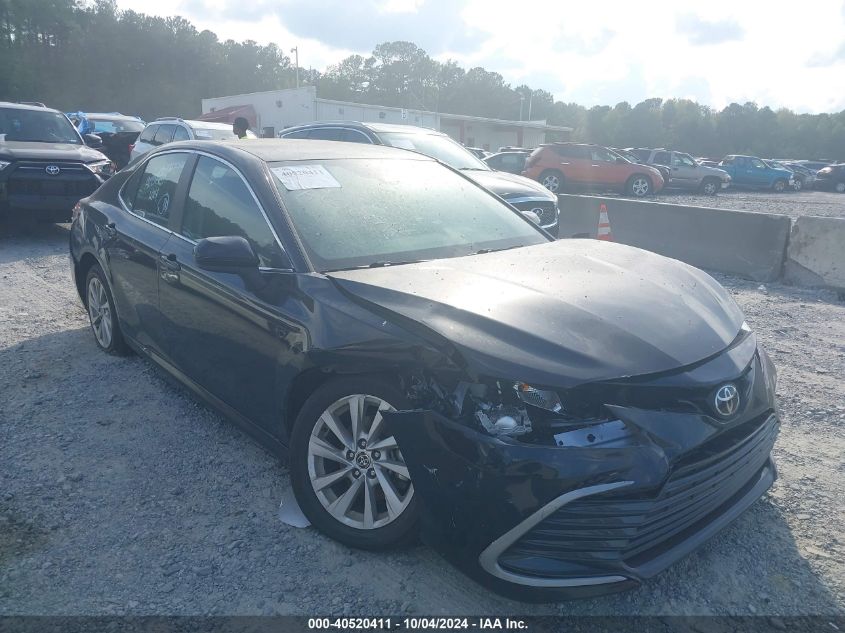 4T1C11AK5NU010440 2022 TOYOTA CAMRY - Image 1