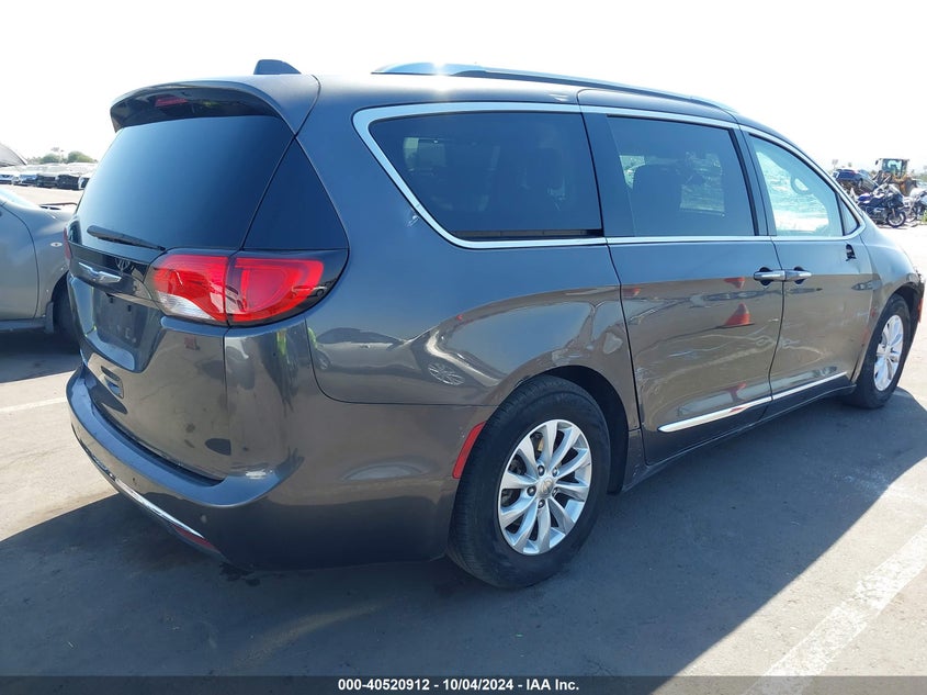 2019 CHRYSLER PACIFICA VIN: 2C4RC1BG4KR700739