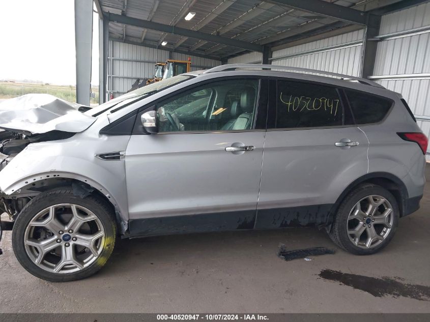 1FMCU9J90KUC04615 2019 Ford Escape Titanium