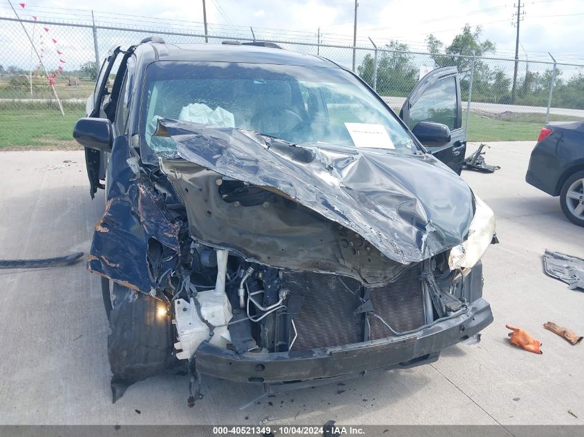 5TDYK3DCXCS245117 2012 Toyota Sienna Limited V6 7 Passenger