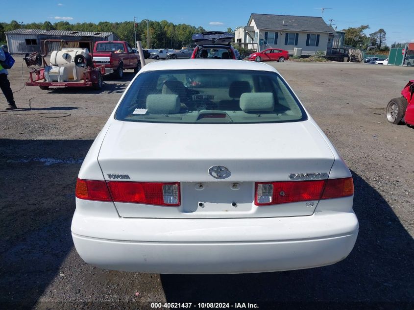 2000 Toyota Camry Le V6 VIN: 4T1BF22K0YU938582 Lot: 40521437