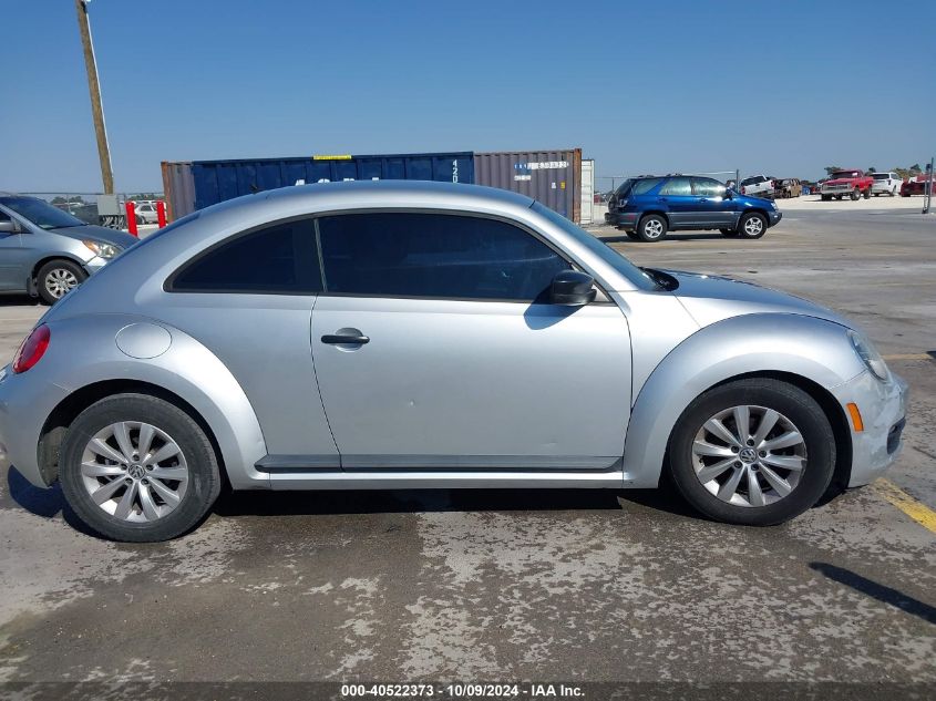 2013 Volkswagen Beetle 2.5L Entry VIN: 3VWFP7AT8DM654476 Lot: 40522373