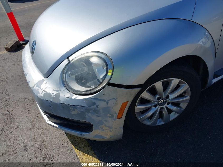 2013 Volkswagen Beetle 2.5L Entry VIN: 3VWFP7AT8DM654476 Lot: 40522373