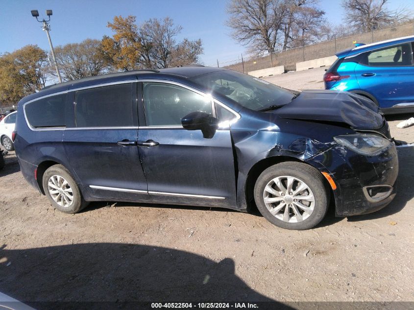 2017 Chrysler Pacifica Touring-L VIN: 2C4RC1BG3HR512576 Lot: 40522504