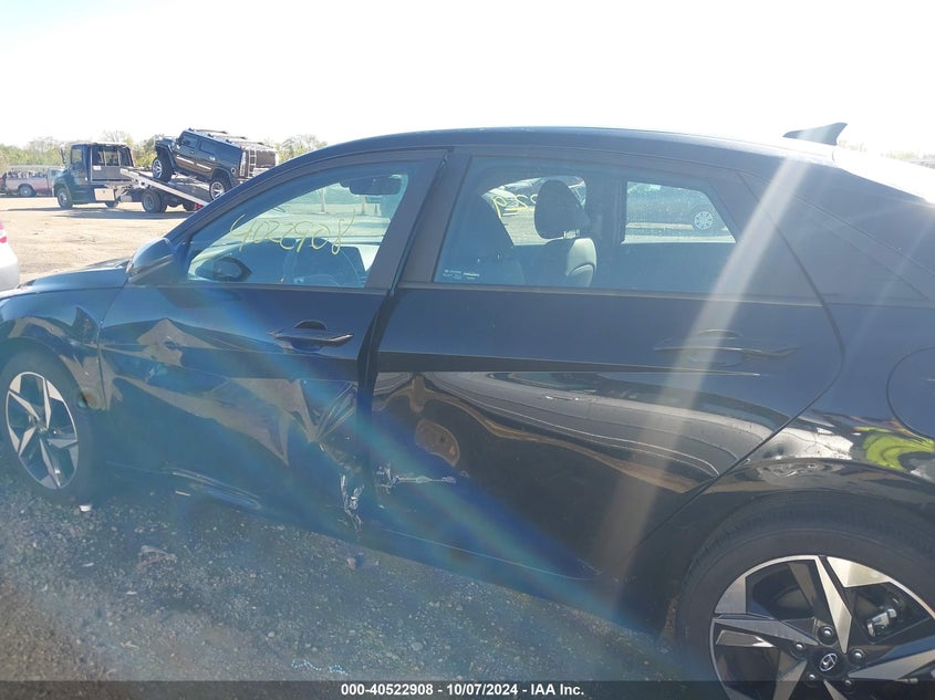 KMHLS4AG2PU472239 2023 Hyundai Elantra Sel
