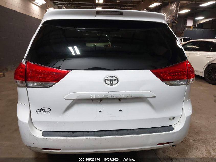 5TDKK3DC0DS305624 2013 Toyota Sienna Le V6 8 Passenger