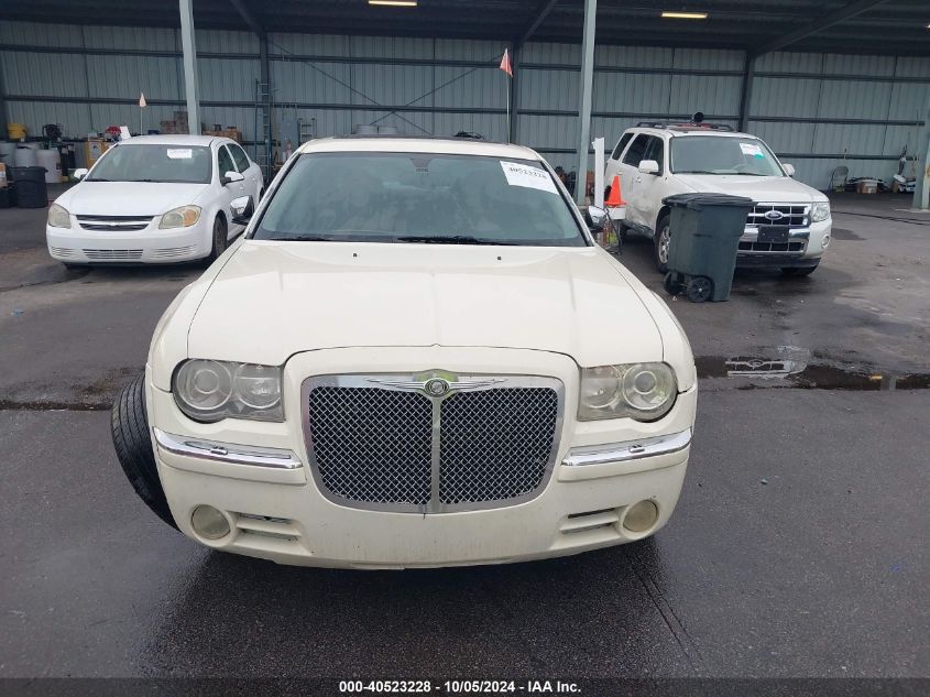 2005 Chrysler 300C VIN: 2C3JA63H85H523330 Lot: 40523228