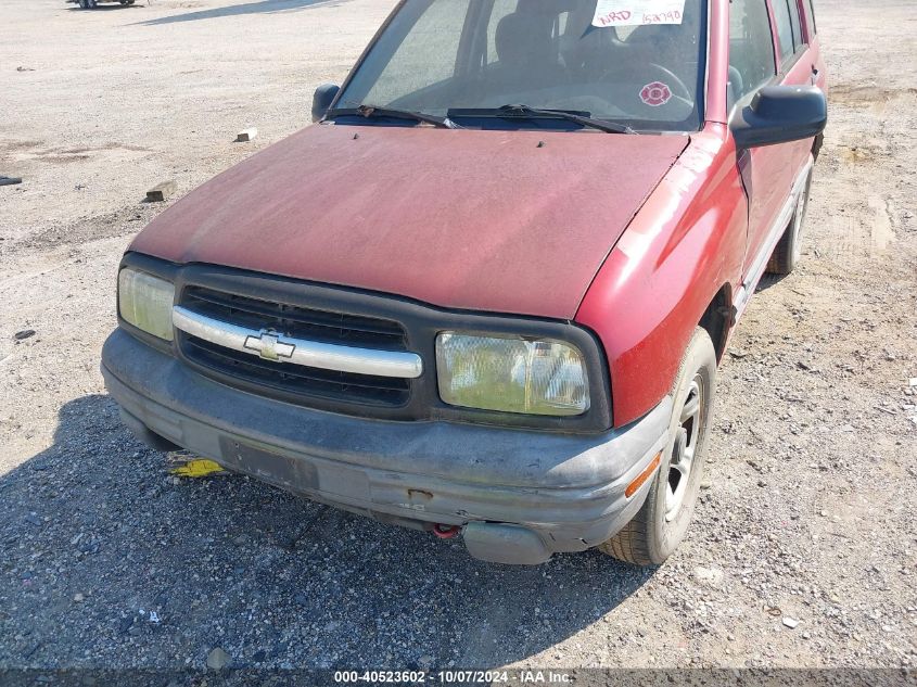 2000 Chevrolet Tracker Hard Top VIN: 2CNBJ13C9Y6929944 Lot: 40523602