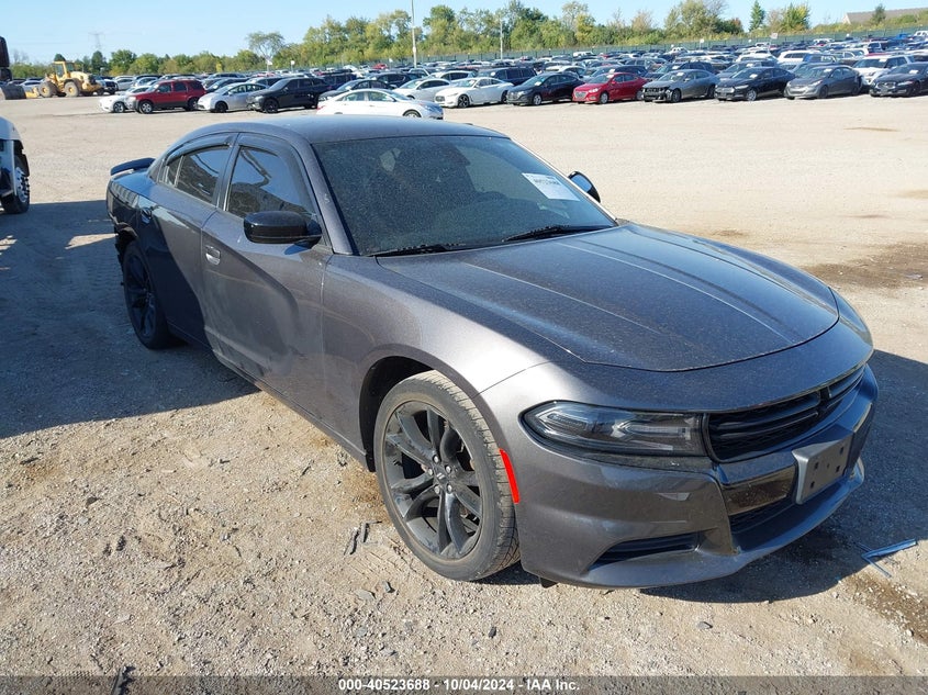VIN 2C3CDXBG0JH119673 2018 DODGE CHARGER SXT RWD