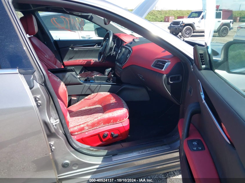 VIN ZAM57YTA4K1329569 2019 MASERATI GHIBLI S Q4