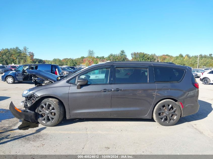 2018 Chrysler Pacifica Touring Plus VIN: 2C4RC1FG3JR204503 Lot: 40524612