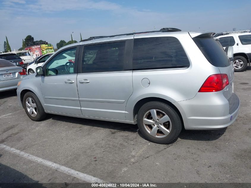 2V8HW54X69R550607 2009 Volkswagen Routan Sel