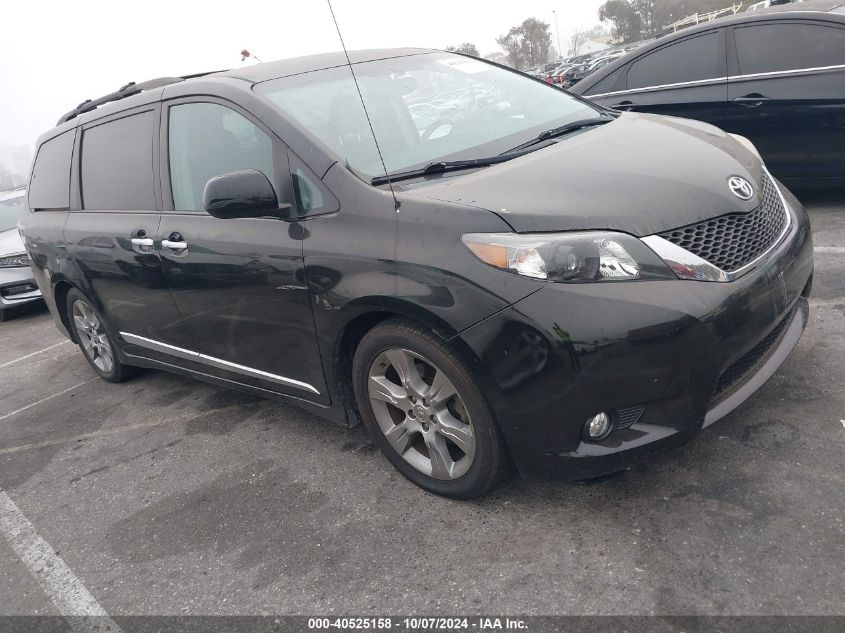 5TDXK3DC4DS386858 2013 Toyota Sienna Se 8 Passenger