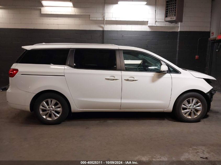 KNDMB5C13J6357359 2018 Kia Sedona Lx