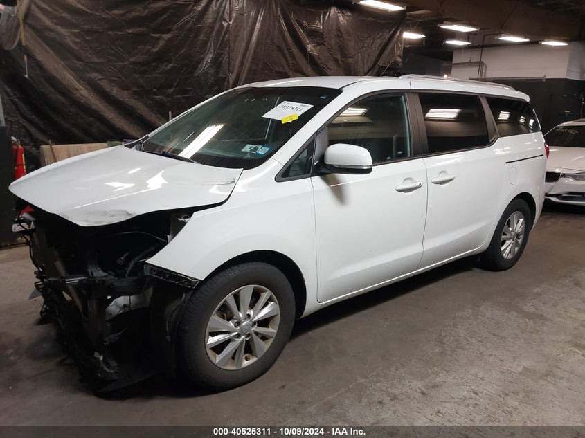 VIN KNDMB5C13J6357359 2018 KIA SEDONA LX
