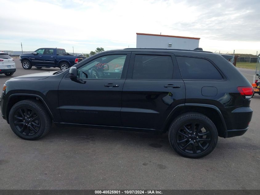 1C4RJFAG7JC286240 2018 Jeep Grand Cherokee Laredo