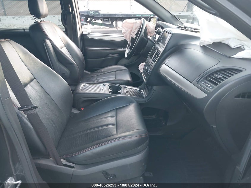 VIN 2C4RDGEG3JR147656 2018 DODGE GRAND CARAVAN GT