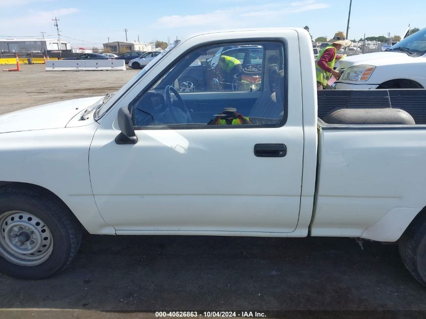 1992 Toyota Pickup 1/2 Ton Short Whlbase Stb VIN: 4TARN81A1NZ046174 Lot: 40526863