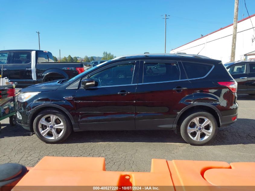 1FMCU9J96HUD54592 2017 Ford Escape Titanium