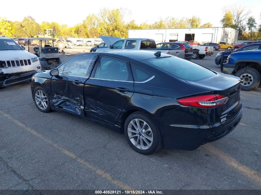 VIN 3FA6P0LU4KR262147 2019 Ford Fusion, Hybrid SE no.3