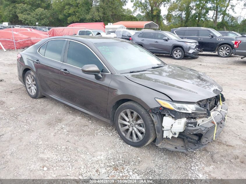 4T1B11HKXJU647660 2018 TOYOTA CAMRY - Image 1