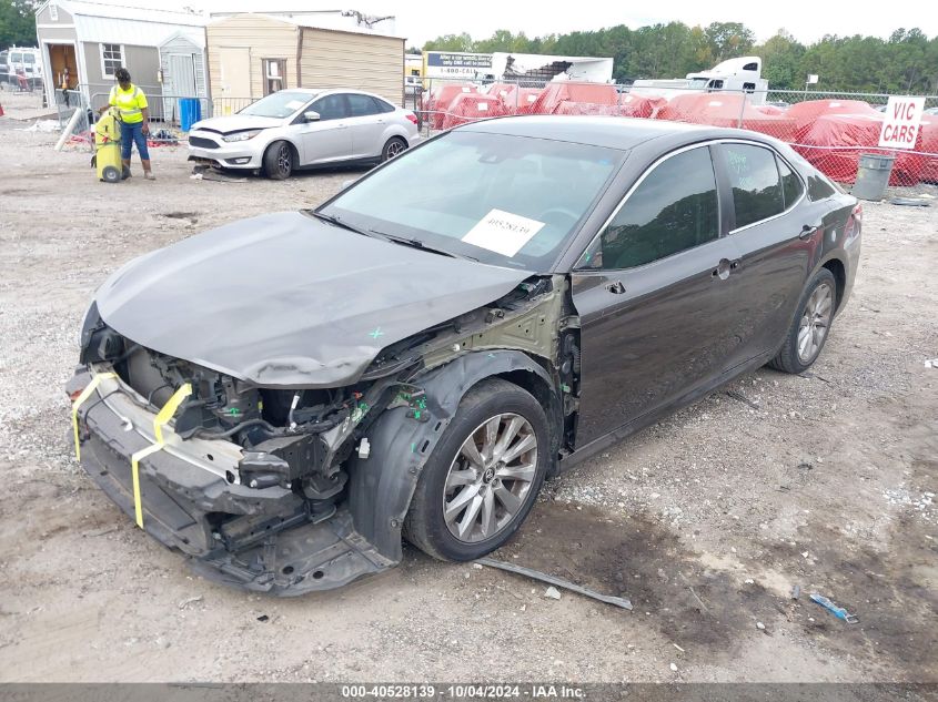 4T1B11HKXJU647660 2018 TOYOTA CAMRY - Image 2