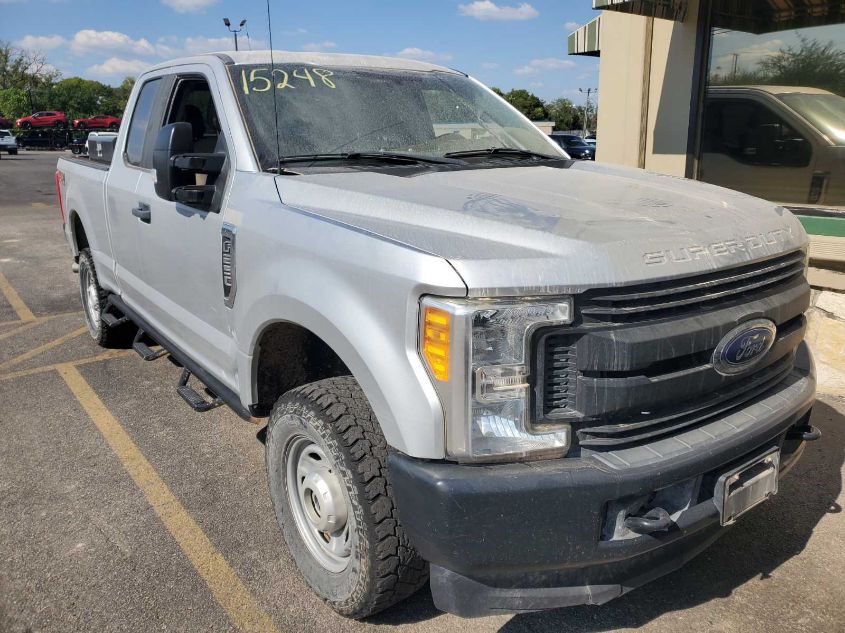 2017 Ford F250 Super Duty VIN: 1FT7X2B60HEF24917 Lot: 40528430