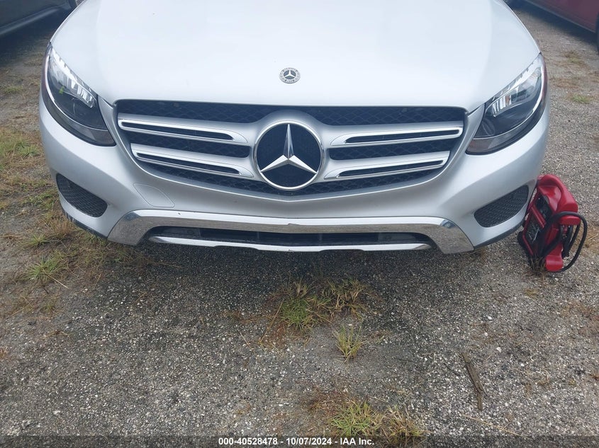 VIN WDC0G4JB8KV125699 2019 MERCEDES-BENZ GLC 300