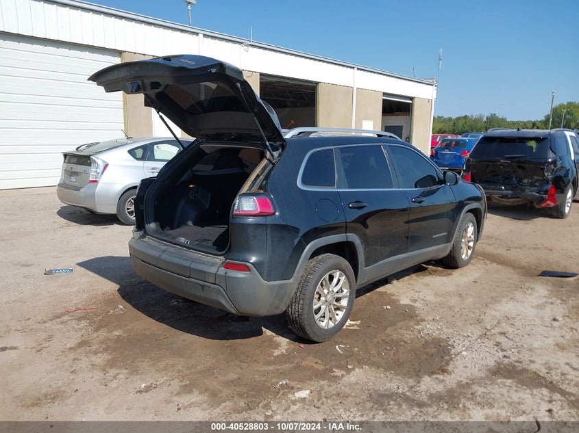 VIN 1C4PJLCB3KD358957 2019 JEEP CHEROKEE LATITUDE FWD