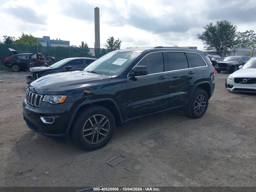 VIN 1C4RJFAG1JC351728 2018 JEEP GRAND CHEROKEE LAREDO E 4X4