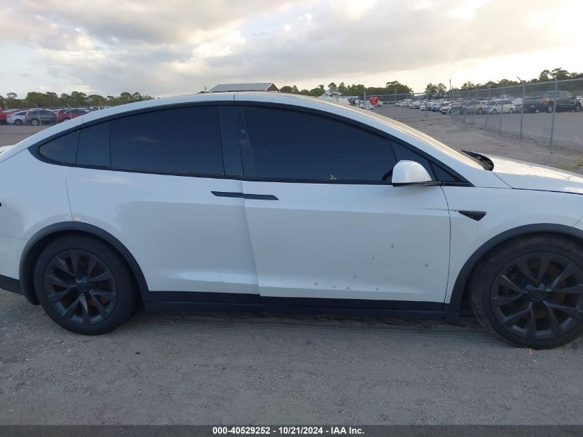 2022 Tesla Model X Dual Motor All-Wheel Drive VIN: 7SAXCBE56NF344045 Lot: 40529252