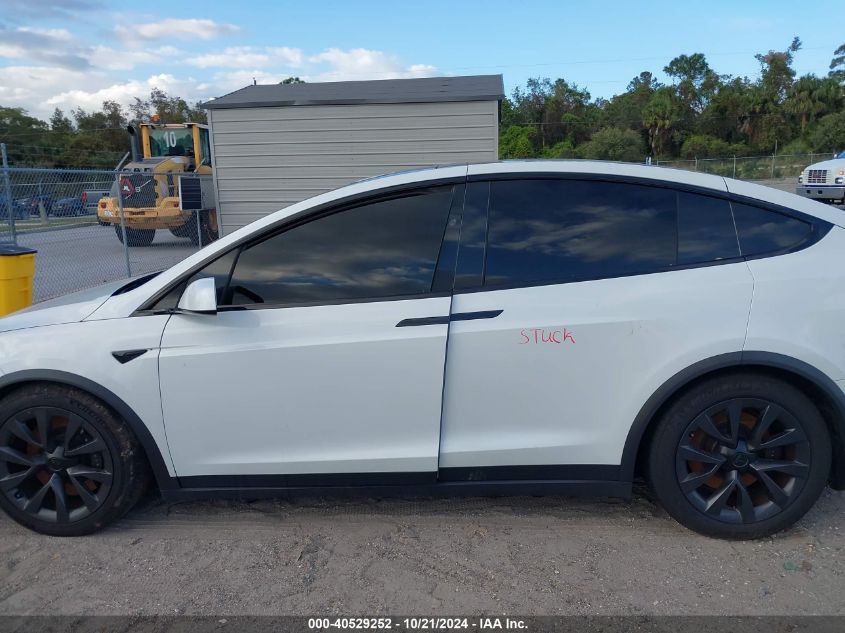 2022 Tesla Model X Dual Motor All-Wheel Drive VIN: 7SAXCBE56NF344045 Lot: 40529252