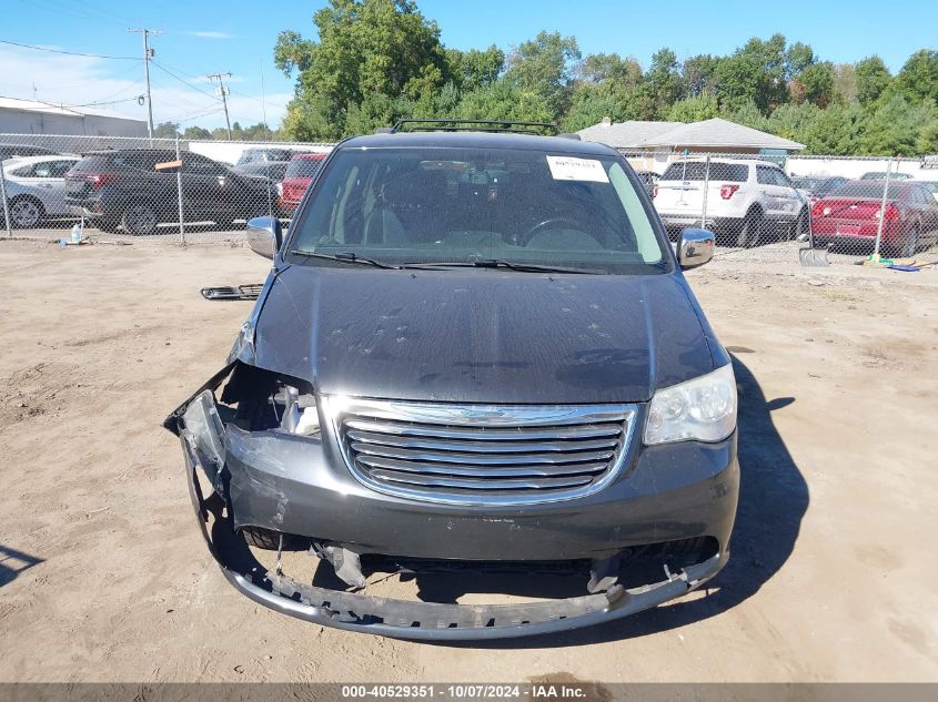 2A4RR8DG2BR781240 2011 Chrysler Town & Country Touring-L