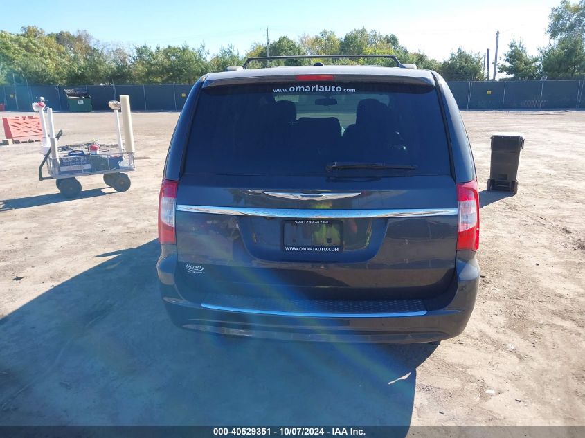 2A4RR8DG2BR781240 2011 Chrysler Town & Country Touring-L