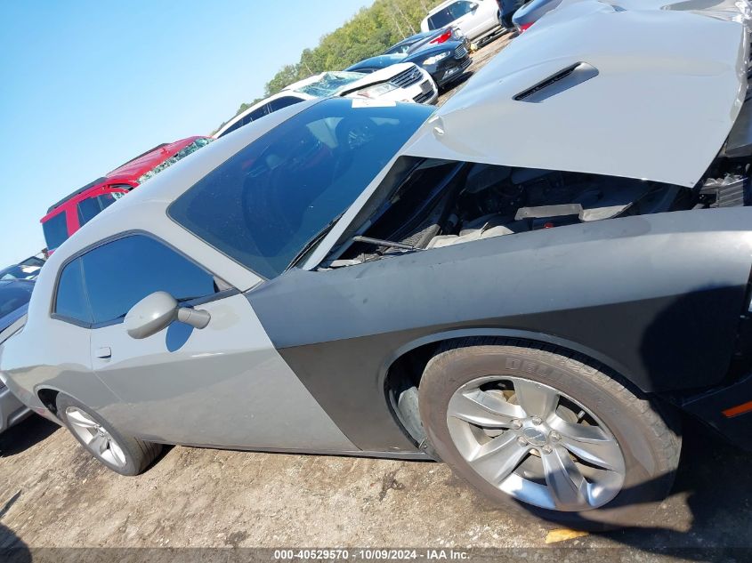 2C3CDZAG9KH660946 2019 Dodge Challenger Sxt