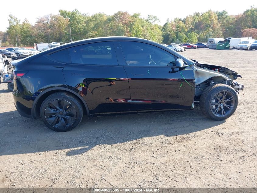 2024 Tesla Model Y Long Range Dual Motor All-Wheel Drive/Rwd VIN: 7SAYGDED5RF130214 Lot: 40529585