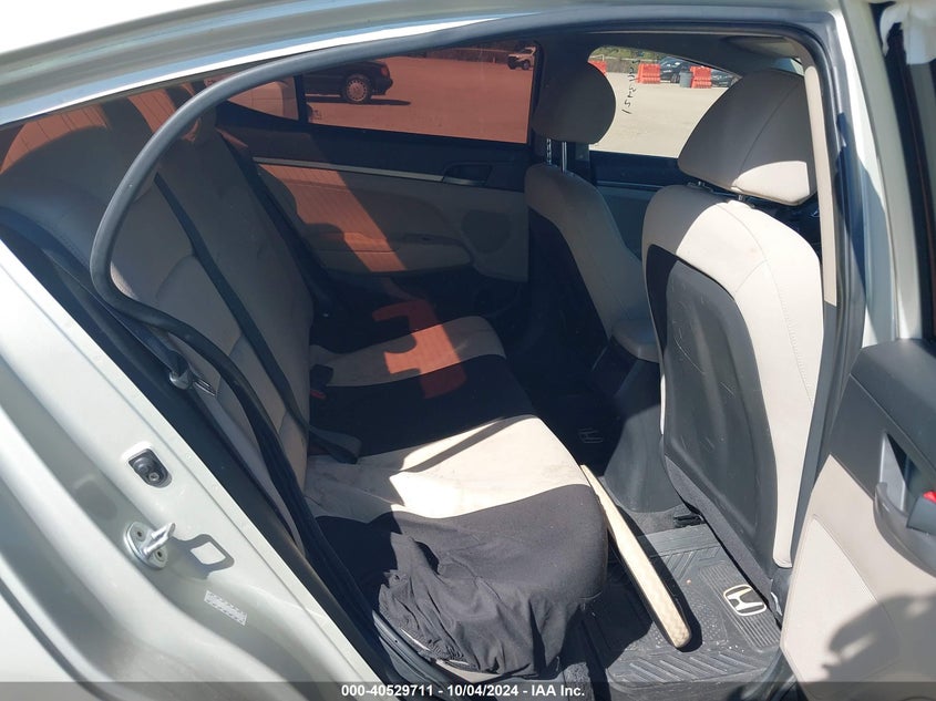 VIN KMHD74LF6HU082076 2017 HYUNDAI ELANTRA SE