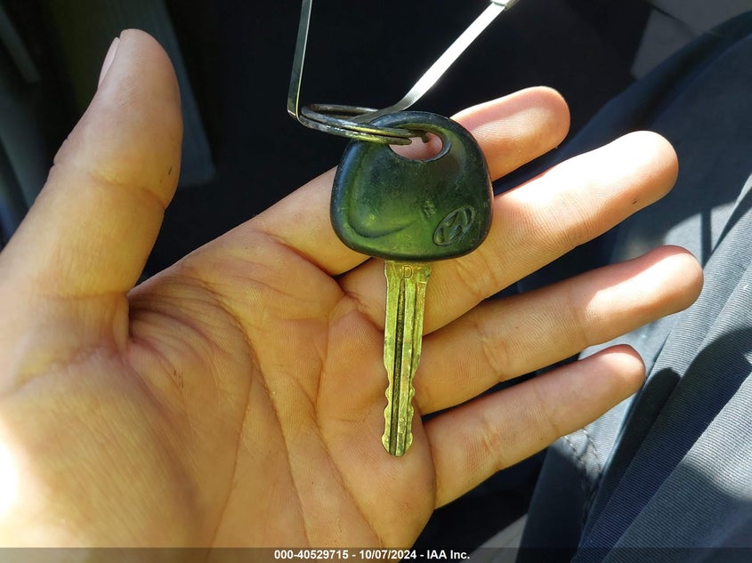 KMHDU4AD0AU879049 2010 Hyundai Elantra Gls