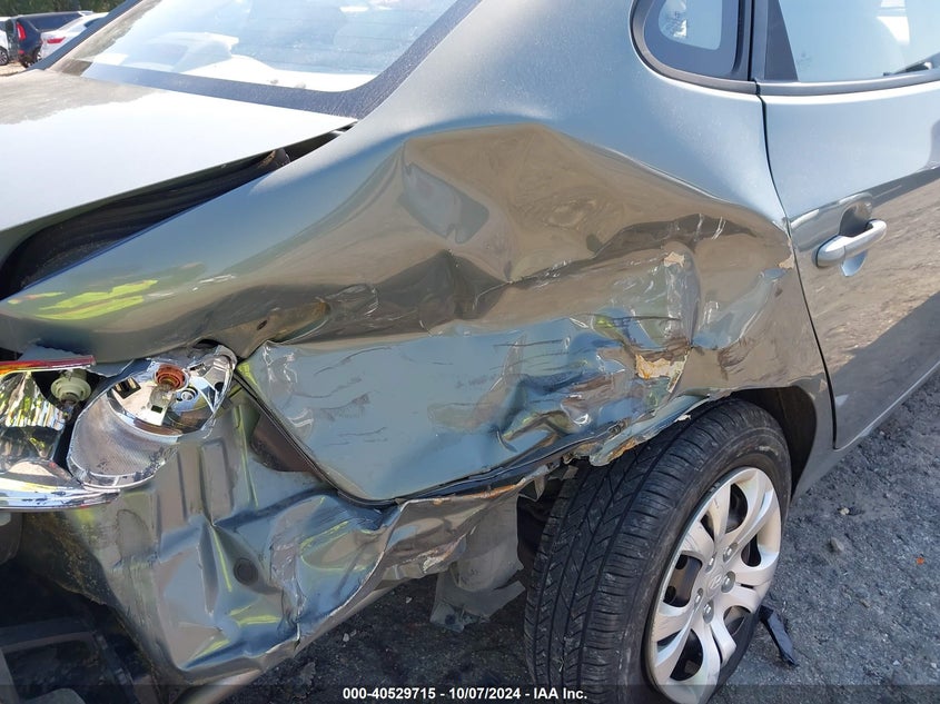 KMHDU4AD0AU879049 2010 Hyundai Elantra Gls