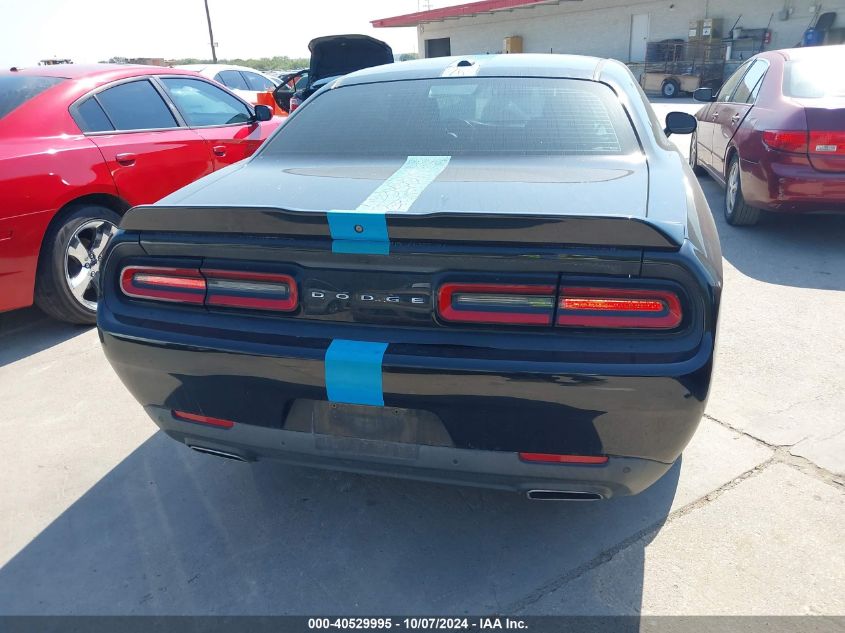 2018 Dodge Challenger Sxt VIN: 2C3CDZAG2JH132695 Lot: 40529995