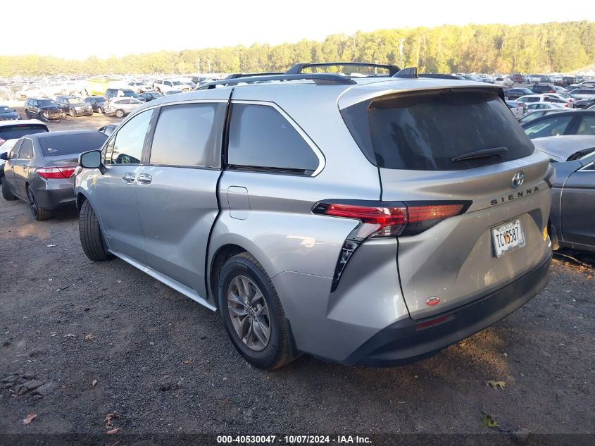 5TDYRKEC5MS074069 2021 Toyota Sienna Xle