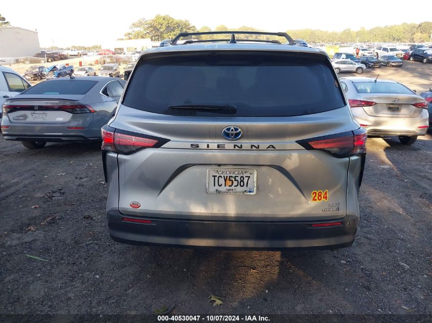 5TDYRKEC5MS074069 2021 Toyota Sienna Xle